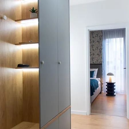 Apartment Chic *